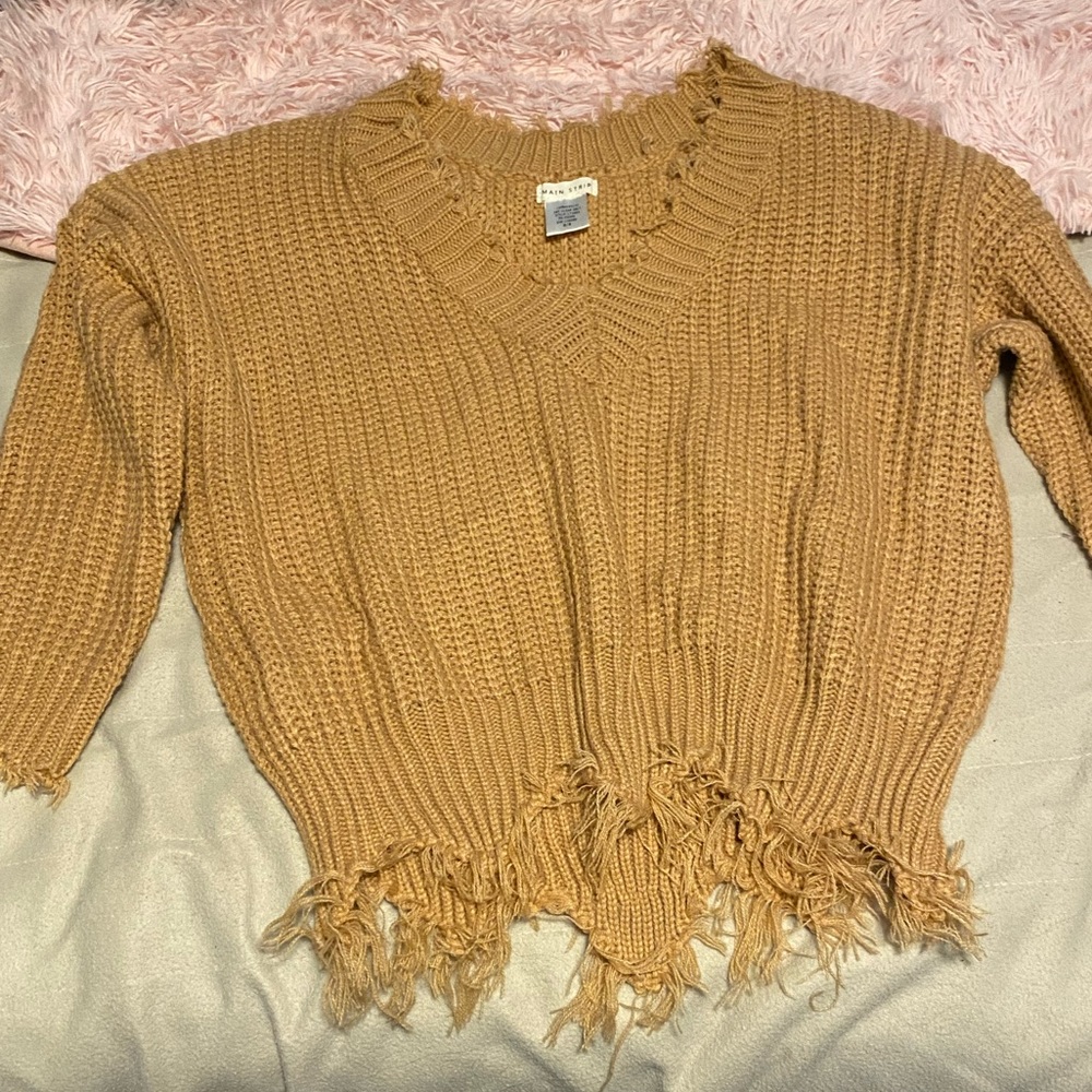 Tan/yellow main strip medium sweater